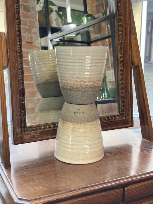 Drejad kopp "Plain" i stengodslera