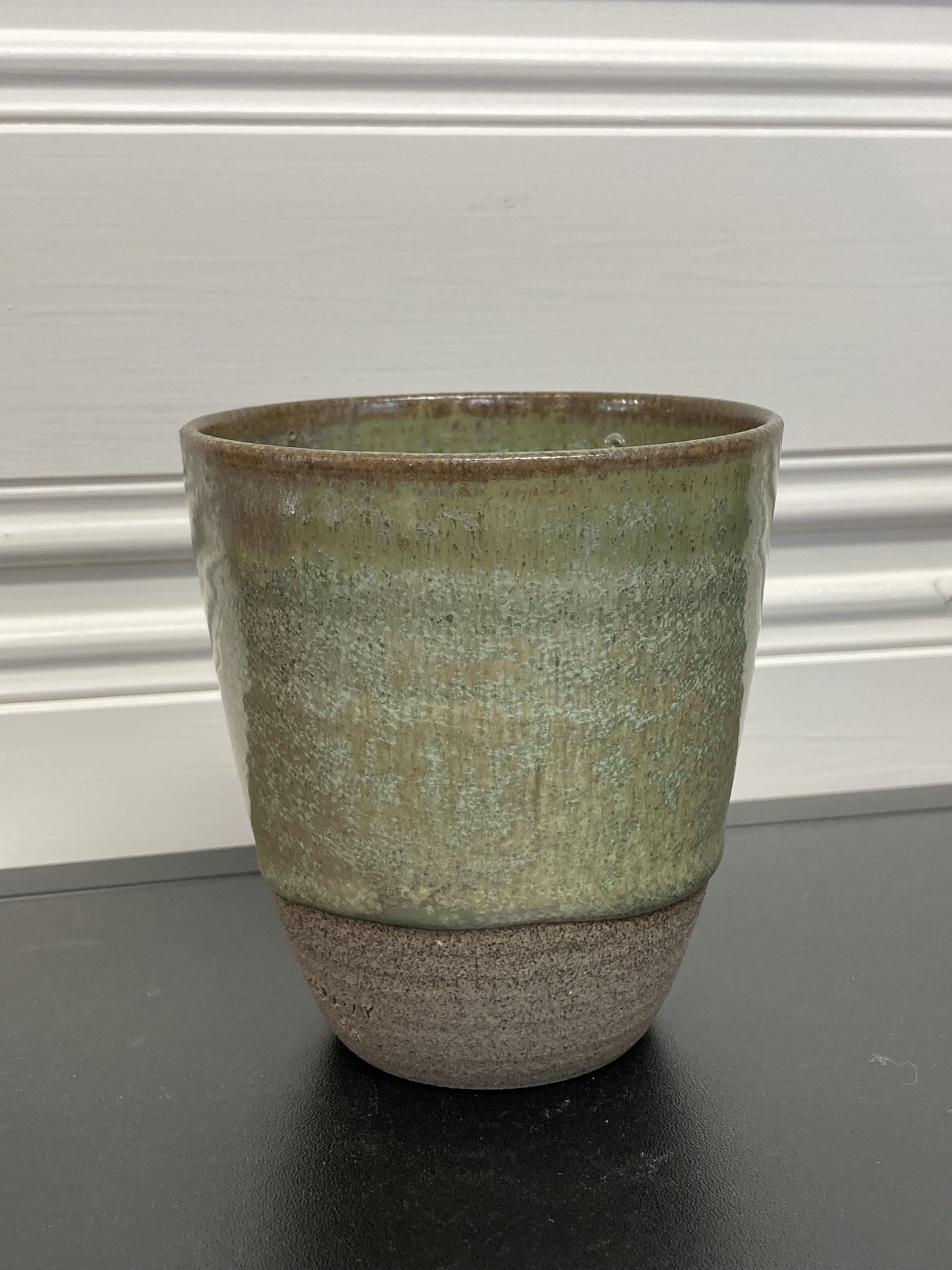 Drejad kopp "Plain" i stengodslera